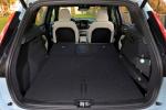 Volvo XC40 D4 Momentum 2017 года (WW)